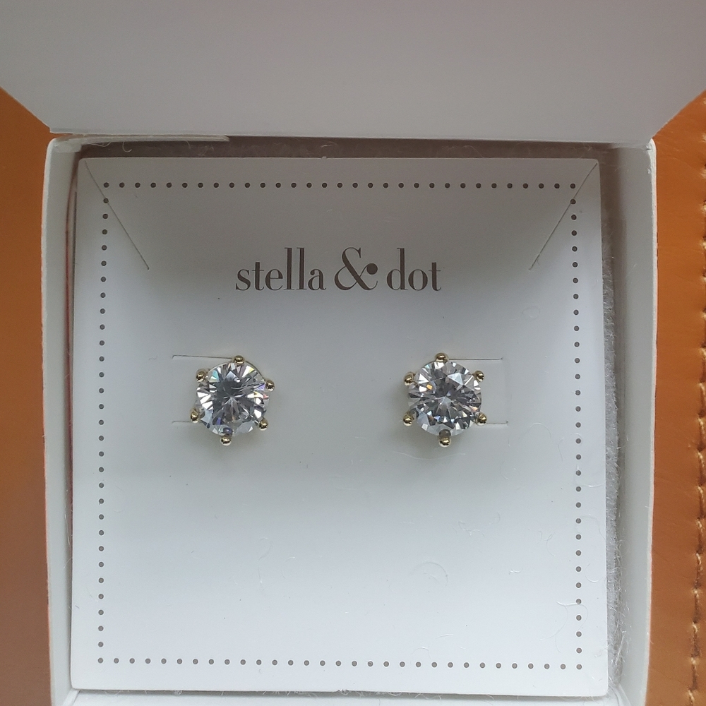 Stella & Dot Sparkle gold stud earrings